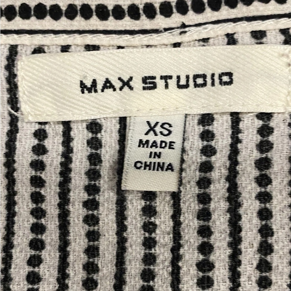 EUC Max Studio Striped Front Tie Top Flutter Short Sleeves Blouse Women’s XS - Picture 11 of 13
